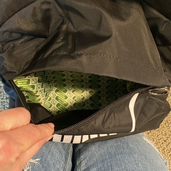 NWT Puma Black and White Backpack 🎒 - Picture 5 of 7